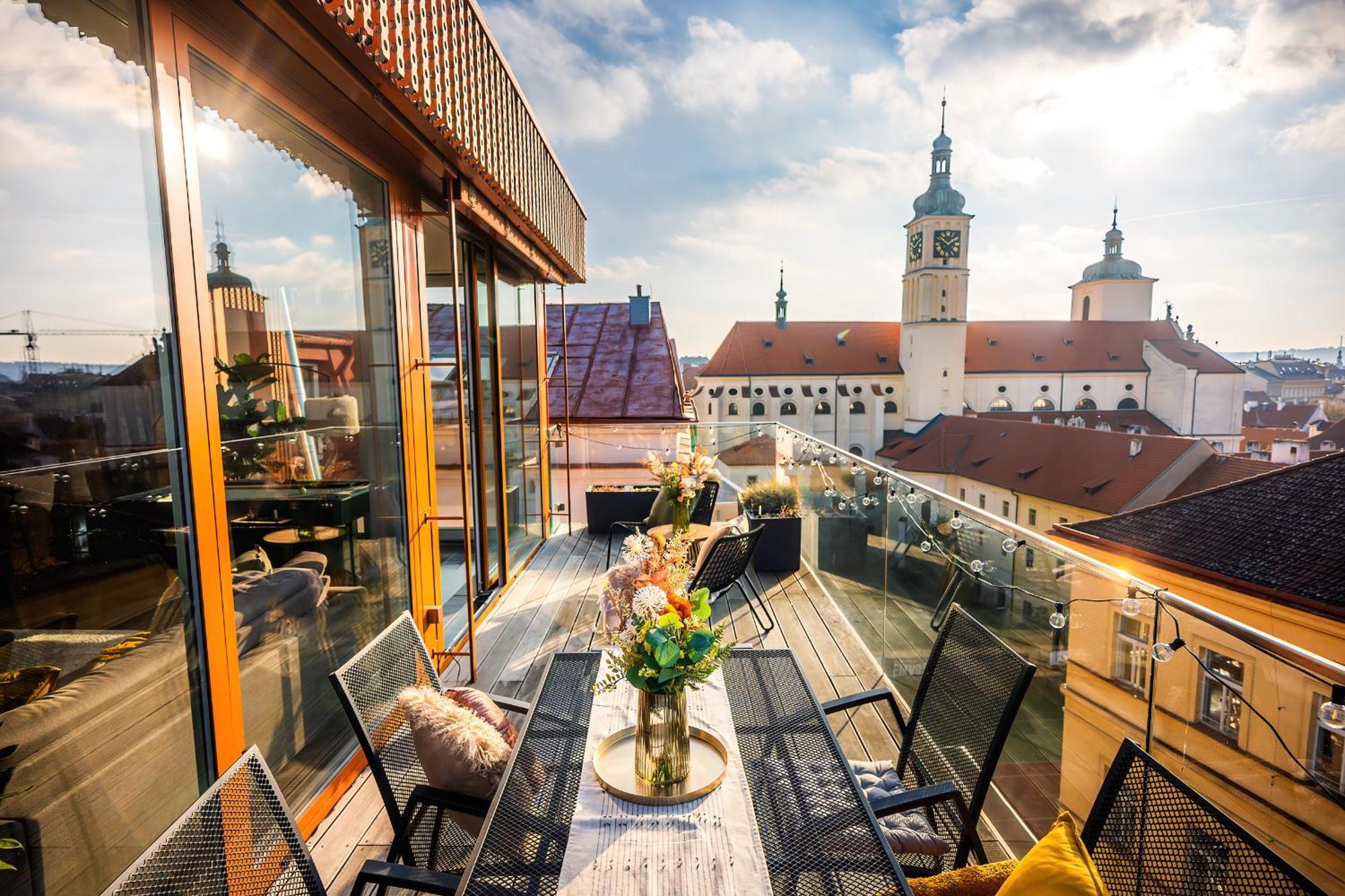 Billionaires Boutique Residence & Premium Suites, Old Town Prag Exterior foto
